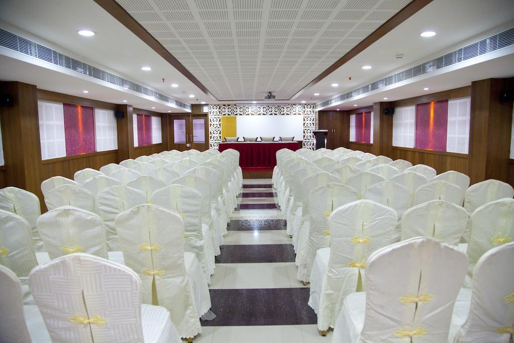 Hotel Prince Gardens Coimbatore Bagian luar foto