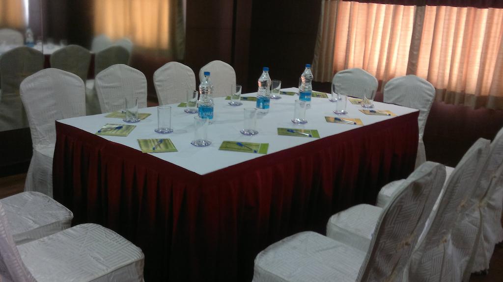 Hotel Prince Gardens Coimbatore Bagian luar foto