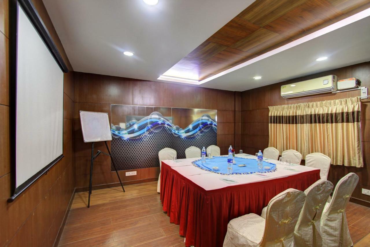 Hotel Prince Gardens Coimbatore Bagian luar foto
