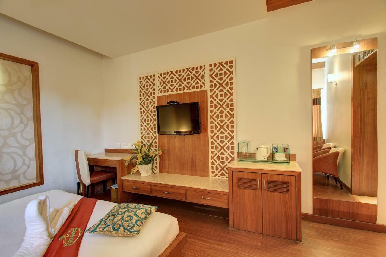 Hotel Prince Gardens Coimbatore Bagian luar foto