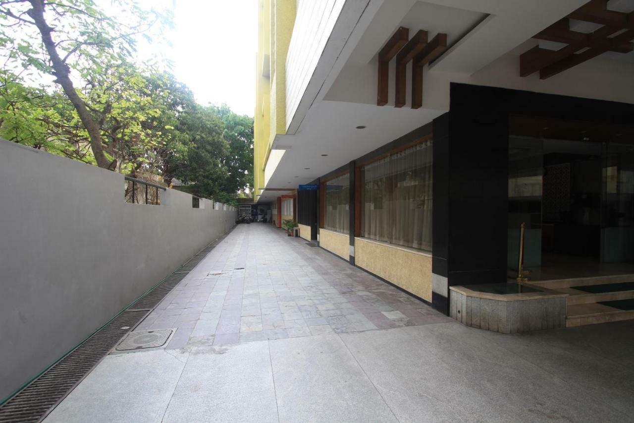 Hotel Prince Gardens Coimbatore Bagian luar foto