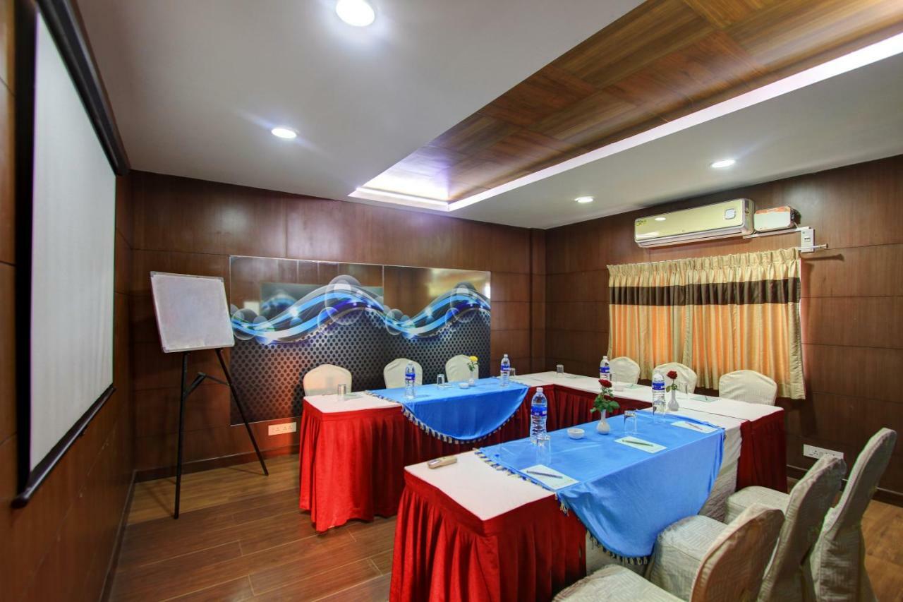 Hotel Prince Gardens Coimbatore Bagian luar foto